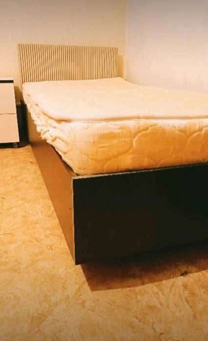 Диванчик кухонный , кровати