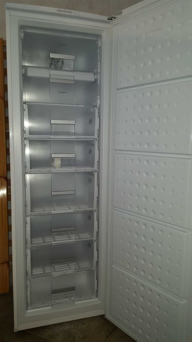 Congelator no frost, Gram, clasa A+, 8 sertare