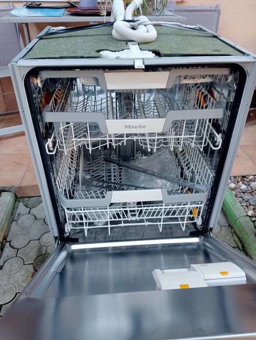 Miele G7205 SCI XXL Masina spalat vase Premium Germana Clasa AAA  Noua