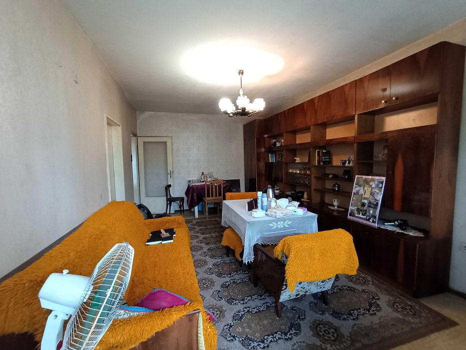 Продава се Тристаен апартамент в Добрич, Дружба 3 - 94 кв.м за 353 €/кв.м - Снимка #2