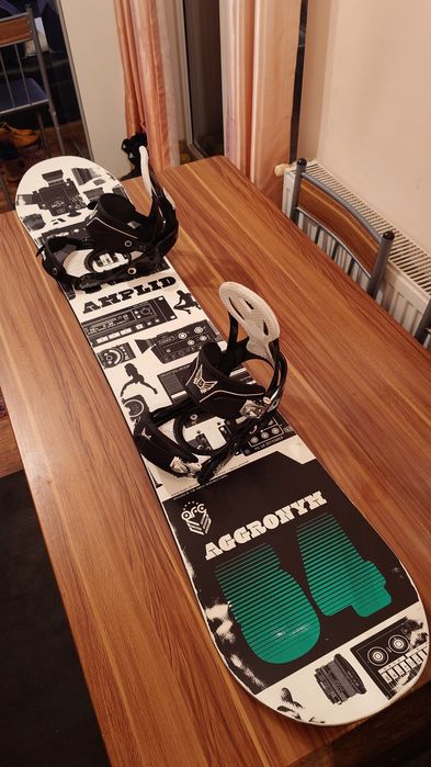 Placa Snowboard Amplid Aggronym 154cm cu Legaturi Burton Freestyle M/L