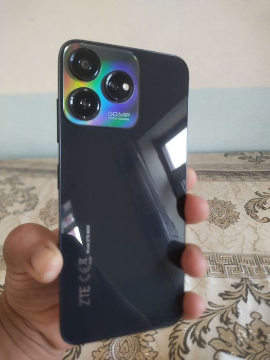 ZTE BLADE V50 DESIGN    Srochna sotiladi!!!