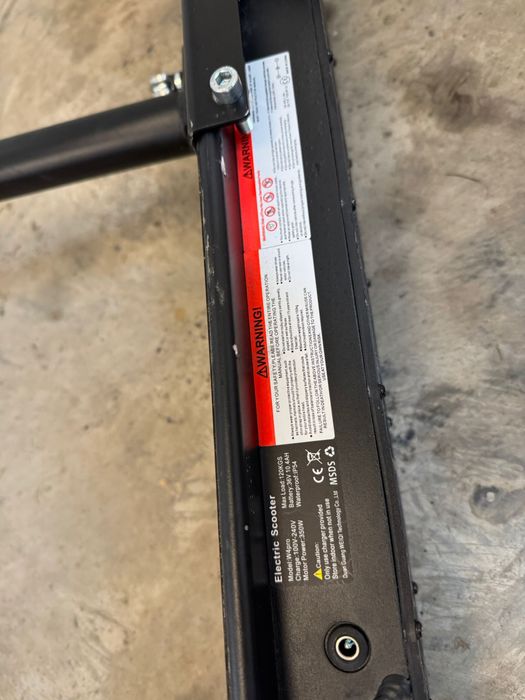 Trotinete electrice cu sa 25 km/h