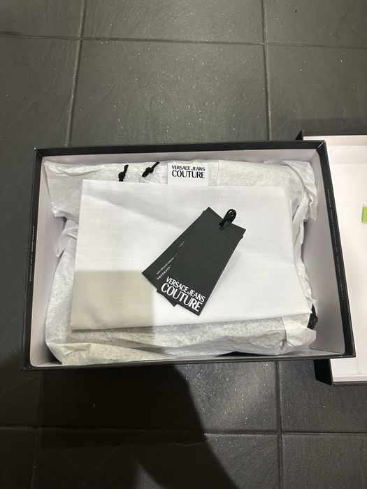 Обувки Versage-Много емблематични за марката !