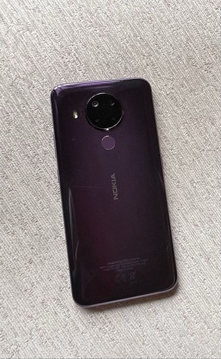 Работещ смартфон Nokia 5.4 с два слота за карти