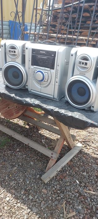 Продам музыкальный центр 25000тт