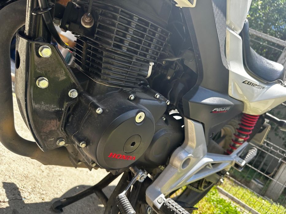 Honda CBF125F 6000 KM