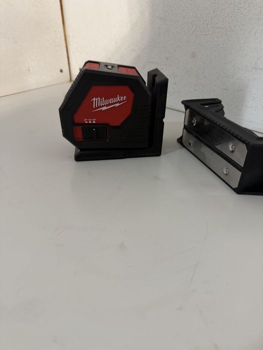 Laser Milwaukee raza verde