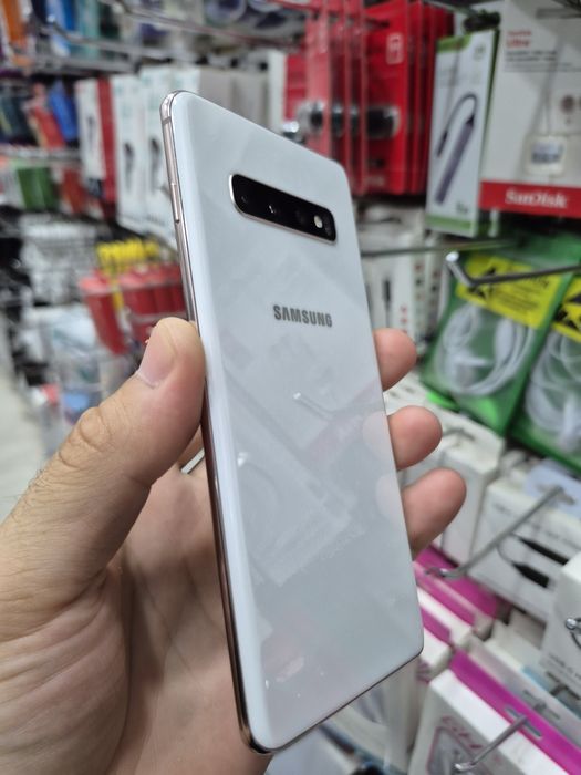 S10+ 512GB Ideal sastayaniya qidirganla uchun.