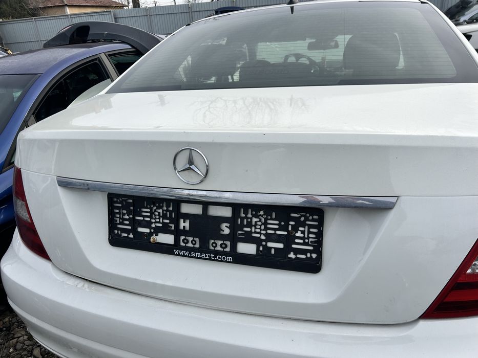 Capotă portbagaj Mercedes W204 C Class 2010