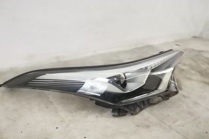 Фар Дясно Оригинален Лед / Far Dqsno Originalen Led Toyota C-HR 1 [ ,