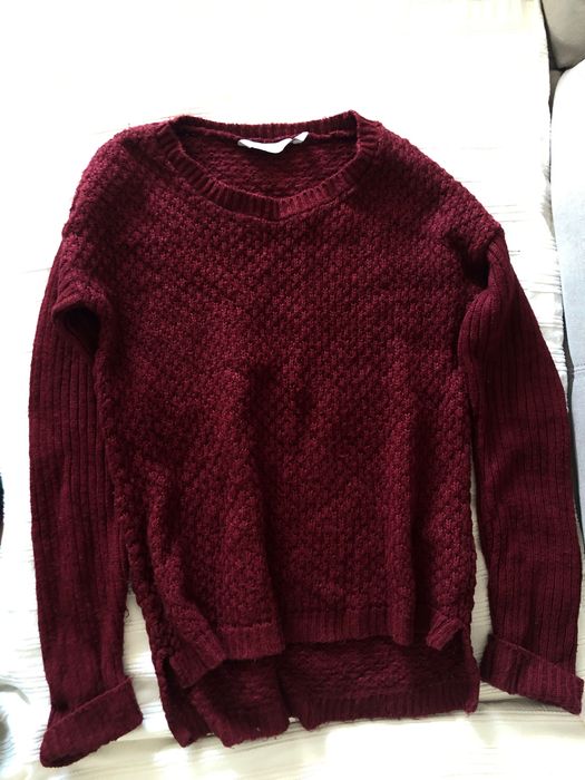 пуловер в цвят бордо