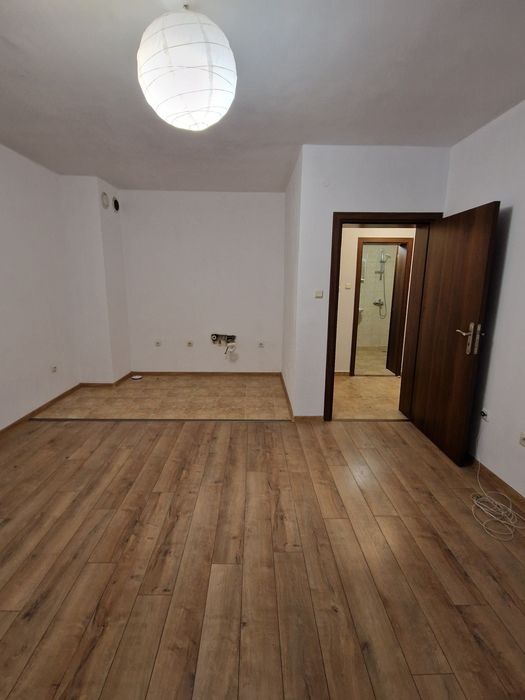 Дава се под наем Двустаен апартамент в Варна, Конфуто - 48 кв.м за 306 € - Снимка #7