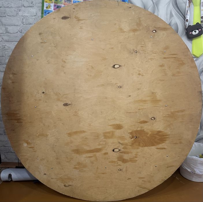 Продам казахский стол железные ношки