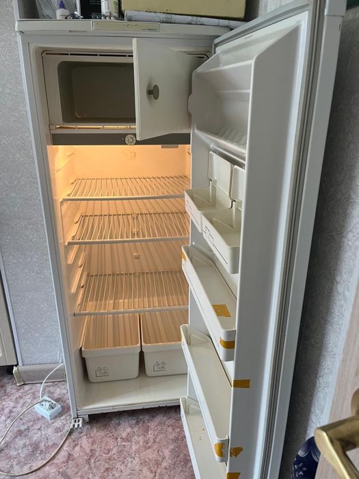 продам холодильник