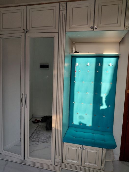 Продам Прихожку отличном состояние