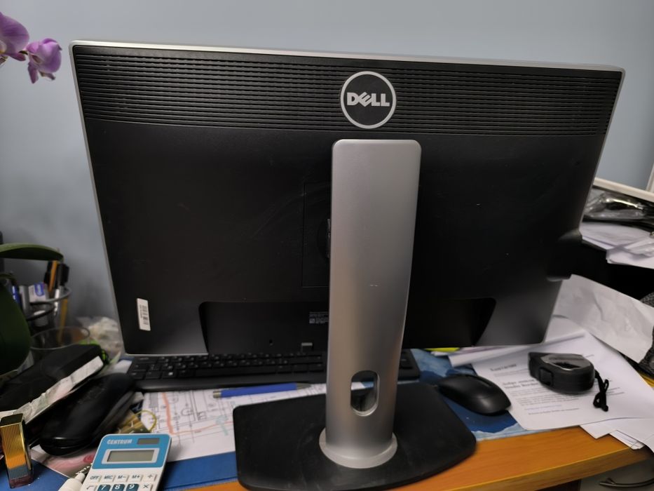 Dell UltraSharp U2412M – произведен април 2017 г., 24"