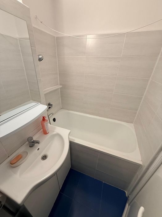 Inchiriez garsoniera tudor vladimirescu