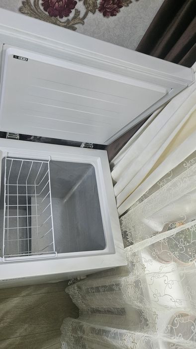 Продам морозильную камеру