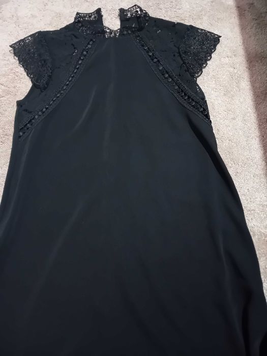 Продава се дамска рокля