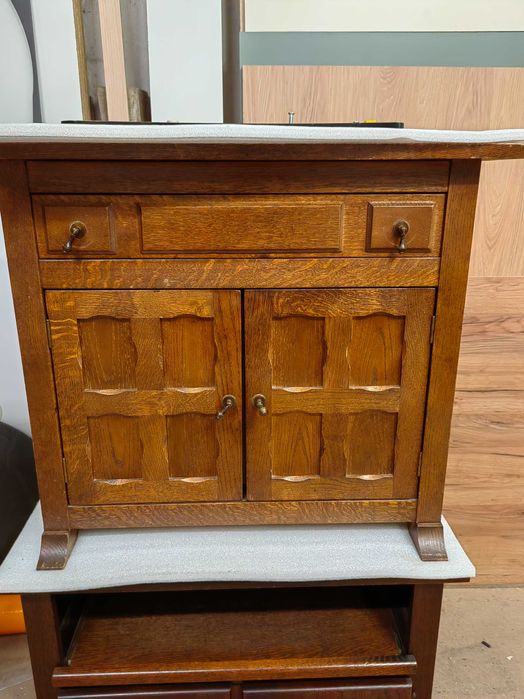 Старинен шкаф на 65 г.