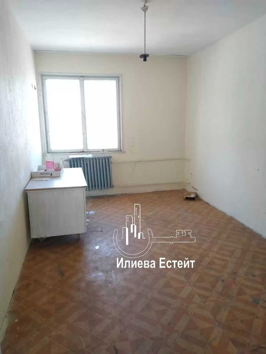 Дава се под наем Магазин в Хасково, Промишлена зона - Изток - 600 кв.м за 612 € - Снимка #3