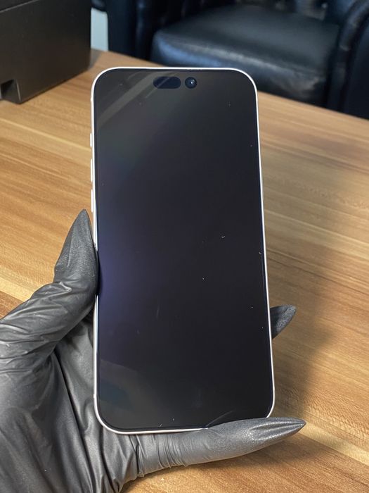 iPhone 17 Pro Max  • 256 GB • Silver