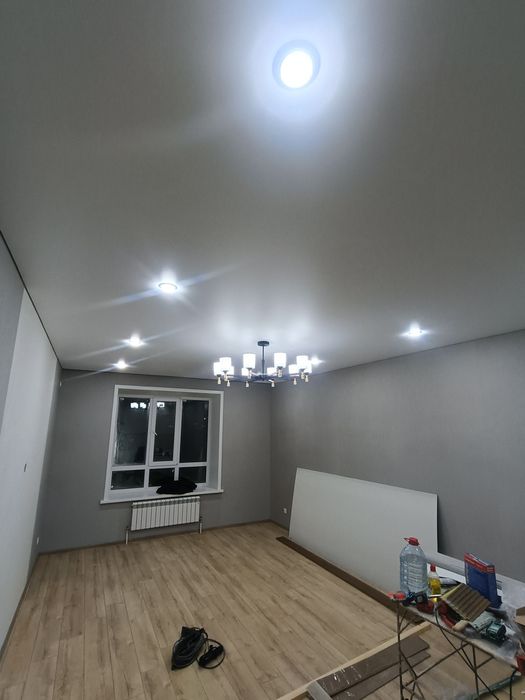 Натяжные потолки(доступно)