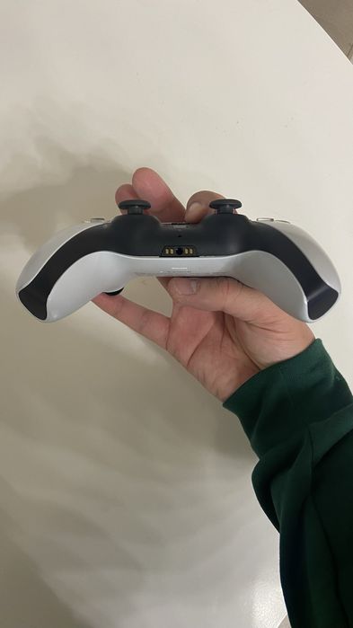 Джойстик на PS5