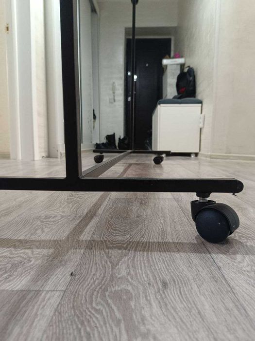 Вешалка для одежды, металлическая