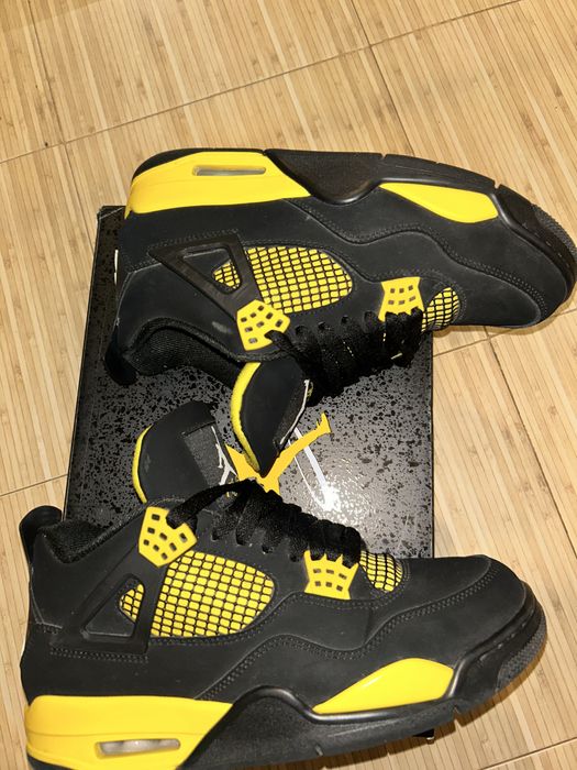 Jordan 4 yellow thunder 43