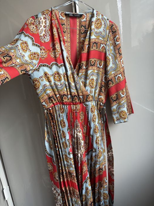 Rochie Zara.