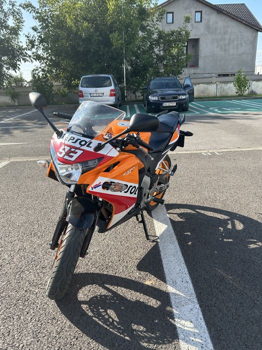 Honda cbr 125R repsol