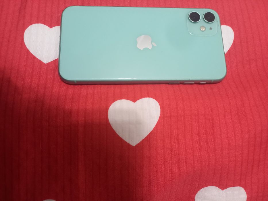 Айфон 11 (средний состояние)