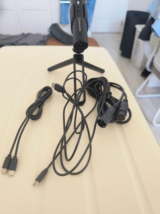 Продам микрофон Audio-Technica ATR2100x-USB