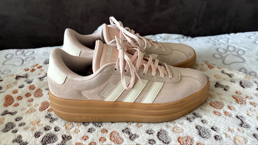 Дамски маротонки в розово Adidas р-р 41