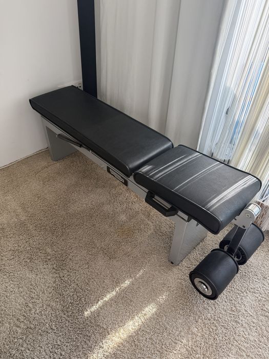 Banca multifunctionala Tecnogym