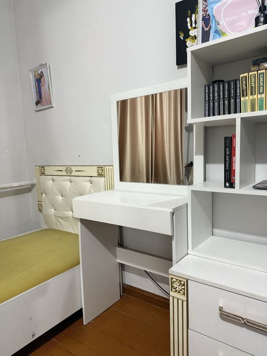 Спальный гарнитур подростковый