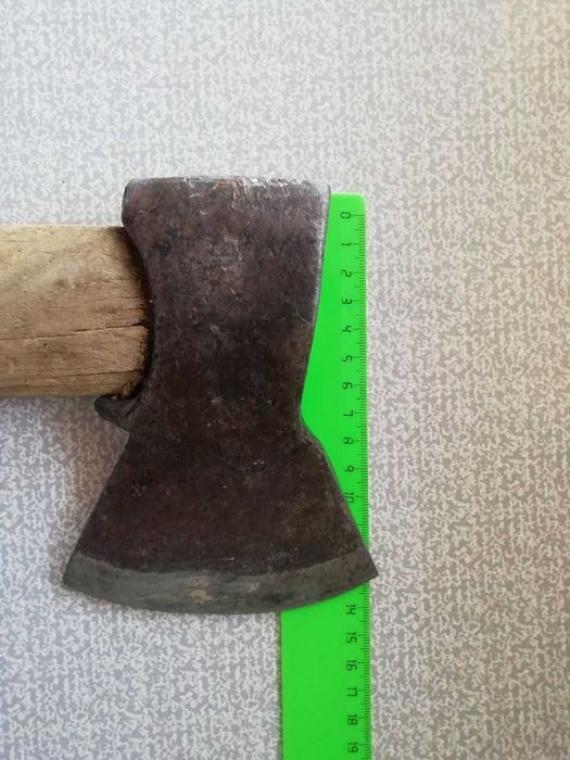 Топор  советский , ключи рожковые, кочерга, прожектор для фонаря