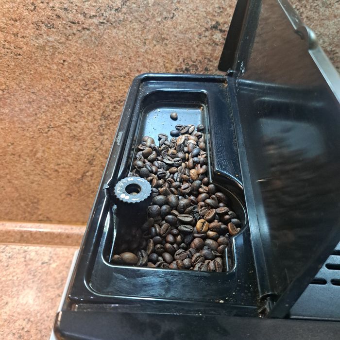 Кафемашина DeLonghi Magnifica