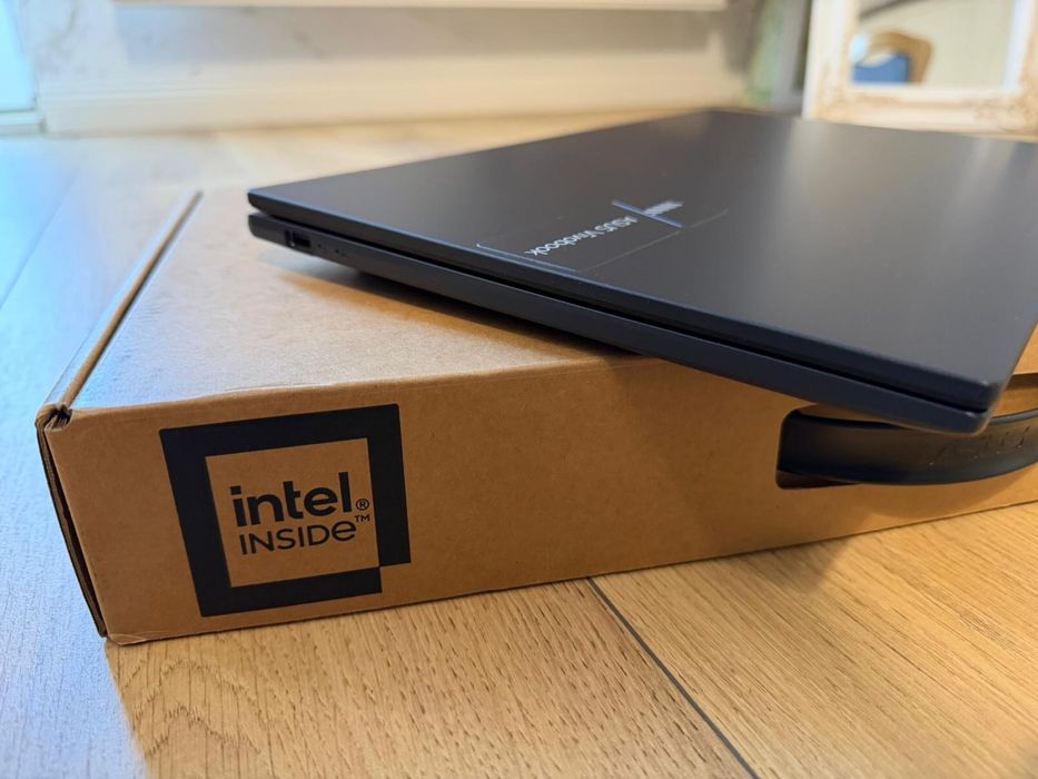 Vand Laptop ASUS i7 / 16GB / 1TB SSD 3 000 lei