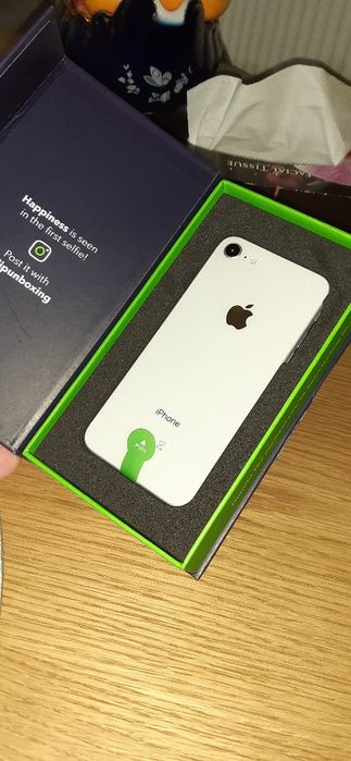 IPhone 8 64gb Ca nou baterie 100%, garanție 2 ani