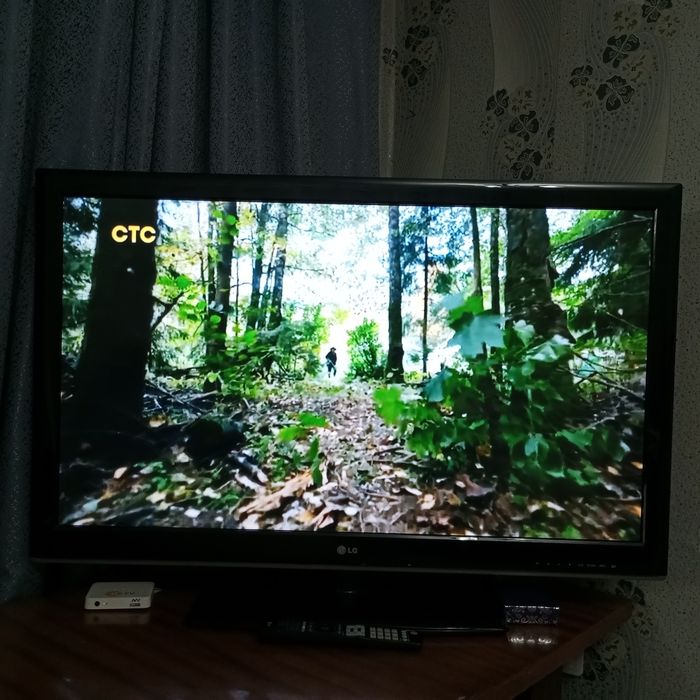 Продам телевизор 40000