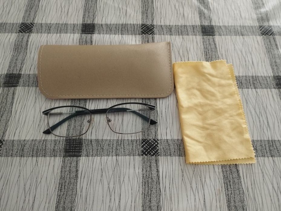 Продам оправу очки