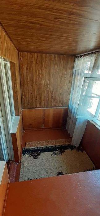 Зудлик билан 2 хонали квартира сотилади.