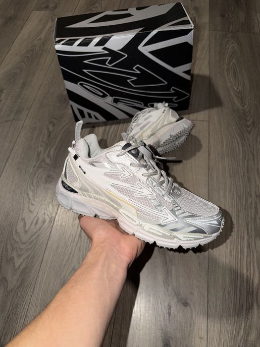 Off White Be Right Back