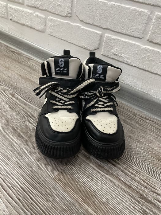 Продам  ботинки