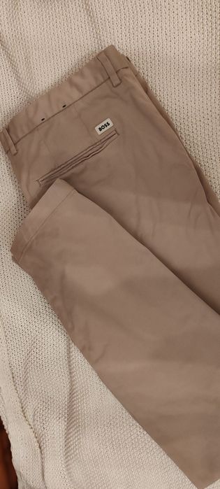 Pantaloni Bărbați marca BOSS