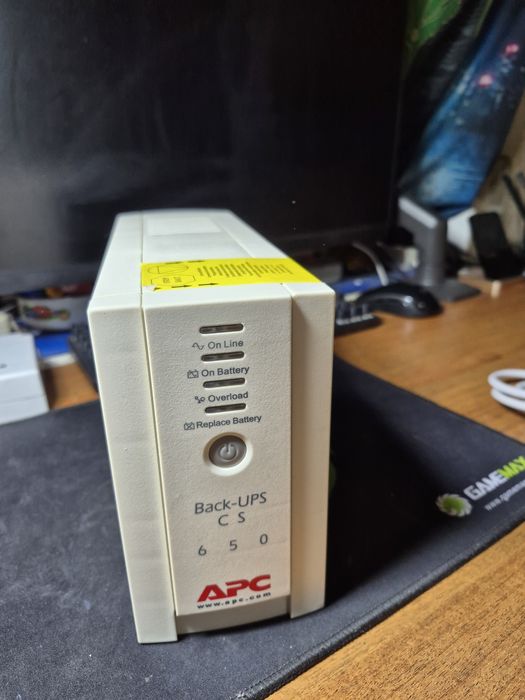 Продам UPS APC CS 650.