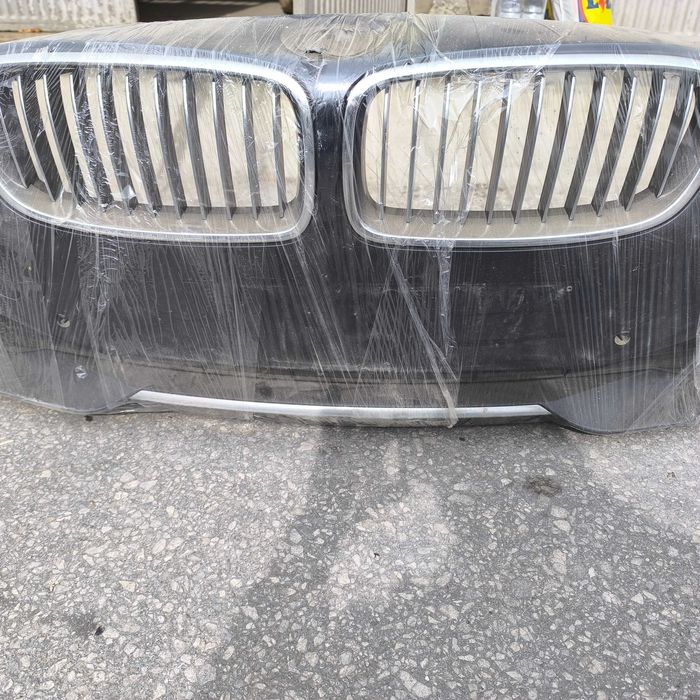 Предна и задна броня оригинална за Bmw F30  Luxury Line Imperial blue